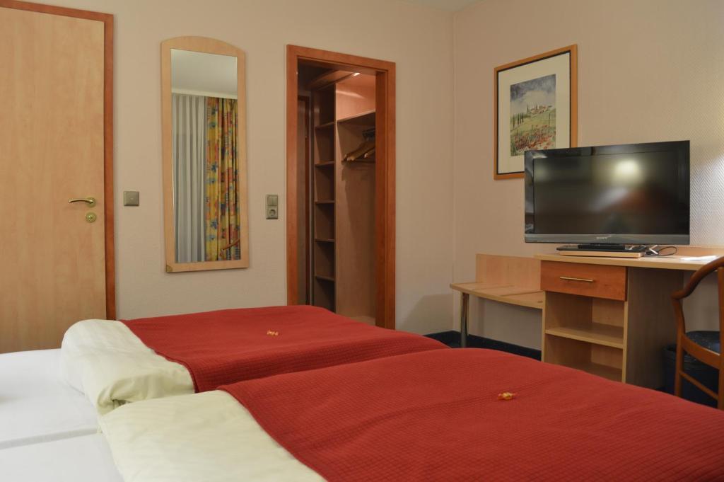 Abant Hotel Frankfurt Obertshausen Bilik gambar