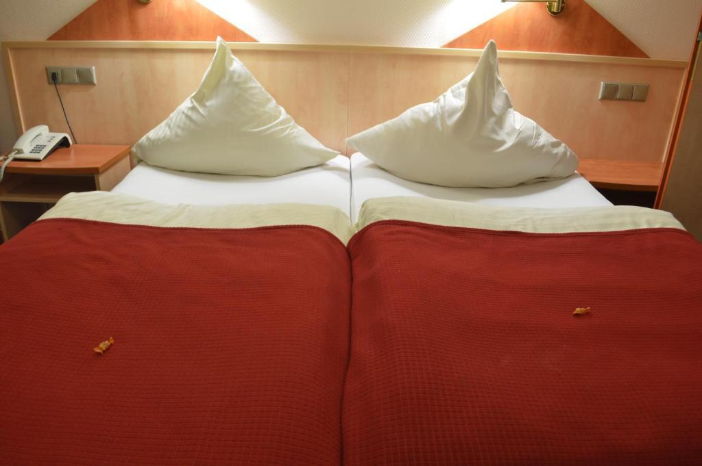 Abant Hotel Frankfurt Obertshausen Bilik gambar